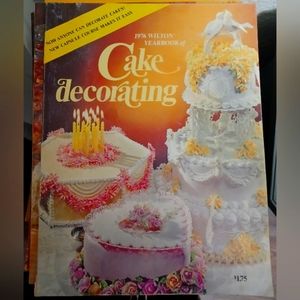 1976 Wilton Yearbook of Cake Decorating Magazine